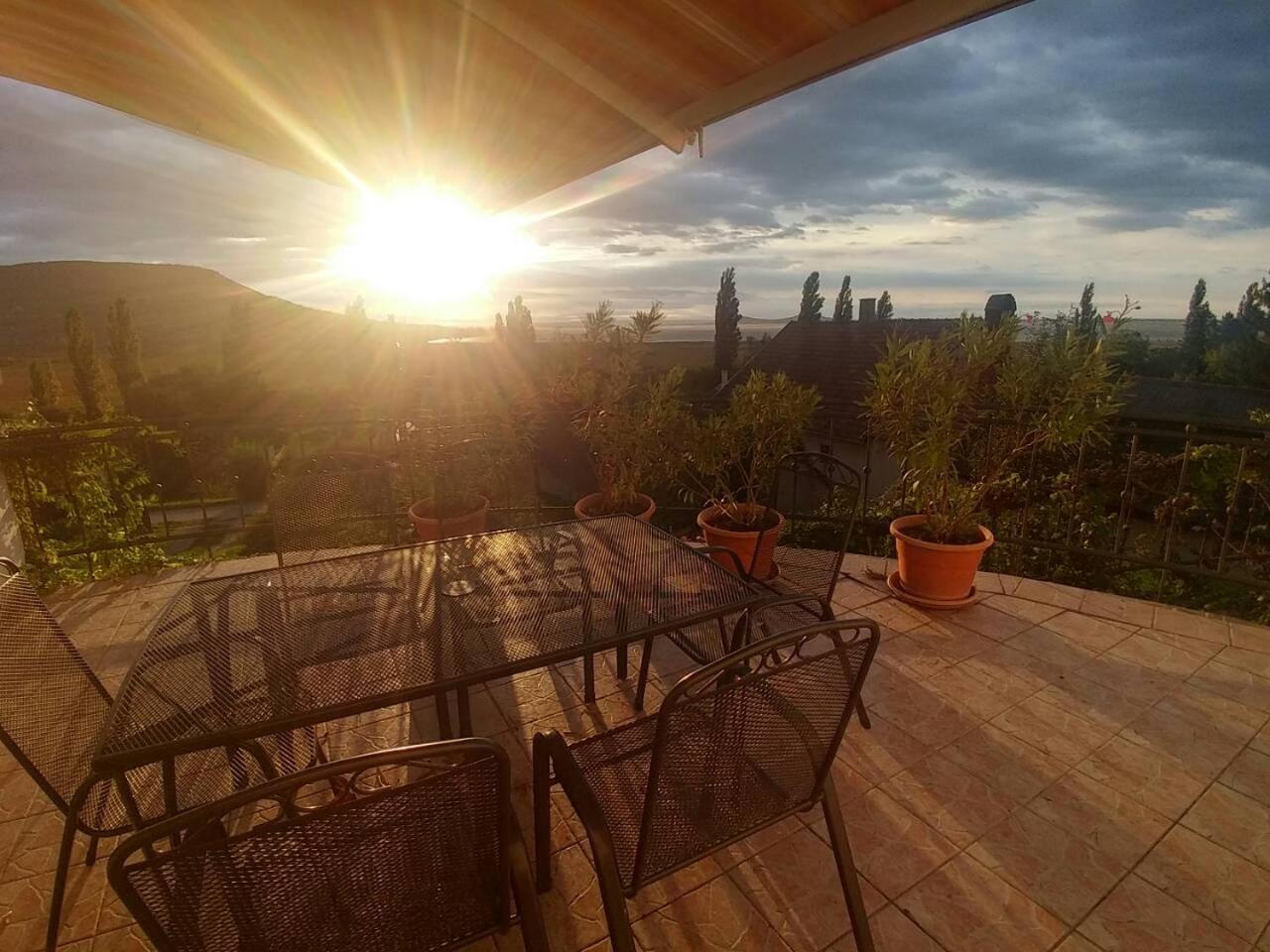 Szigligeti Panorama Apartmanhaz מראה חיצוני תמונה